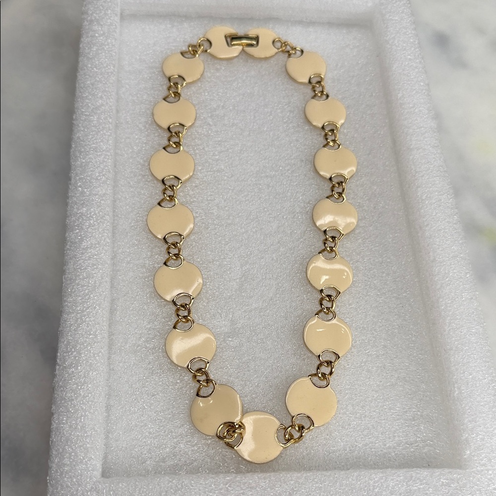 Chic Cream and Gold Necklace